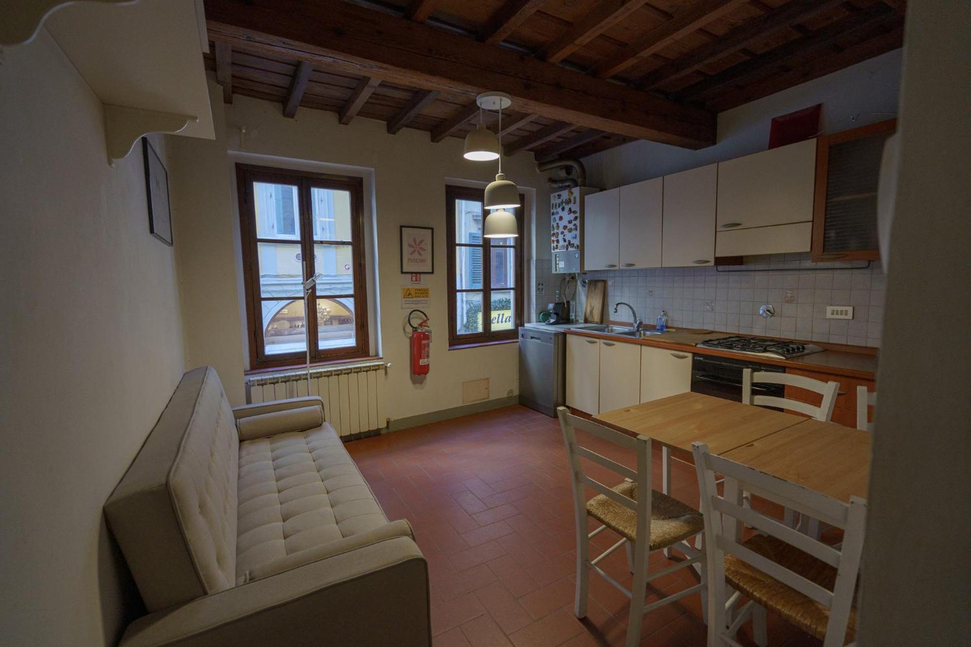 Traditional Florentine 1Br Apartment Close To Piazza Santa Croce Флоренция Экстерьер фото